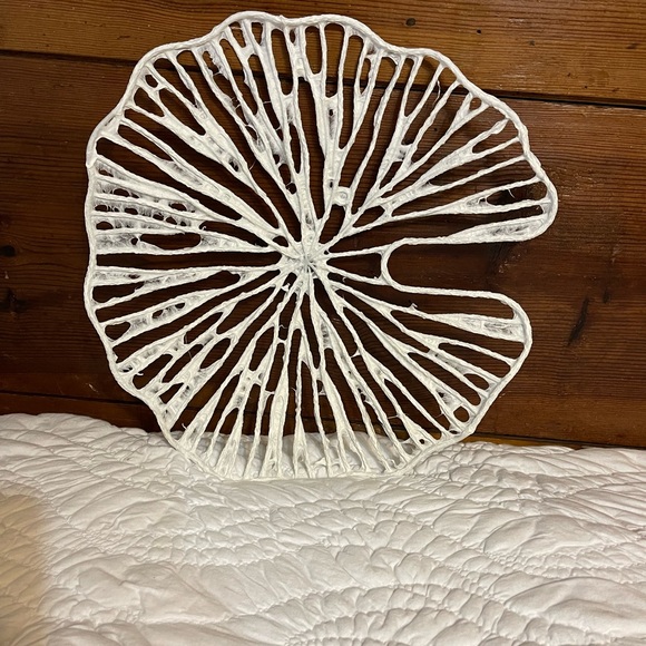 New Anthropologie Sand Dollar Paper Wall Hangings, Set of 3 - Picture 6 of 10